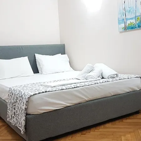 Olive Apartment- Athens Center, 4 Bd, 1.5 Bath Экстерьер фото