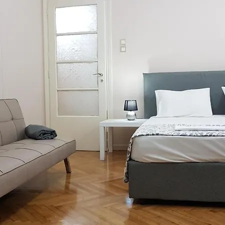 Olive Apartment- Athens Center, 4 Bd, 1.5 Bath Экстерьер фото
