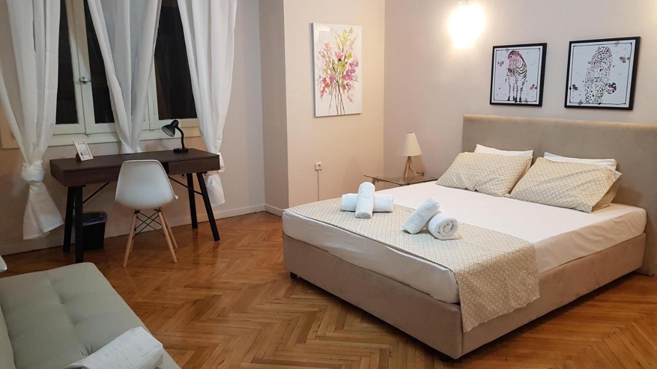 Olive Apartment- Center, 4 Bd, 1.5 Bath Daire