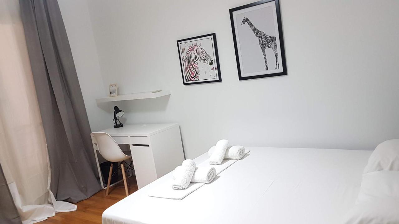 Olive Apartment- Center, 4 Bd, 1.5 Bath Athens