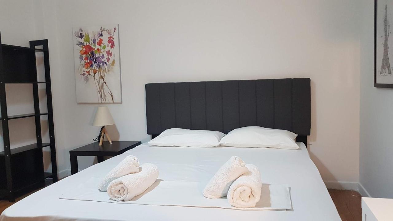 Olive Apartment- Center, 4 Bd, 1.5 Bath Apartment *